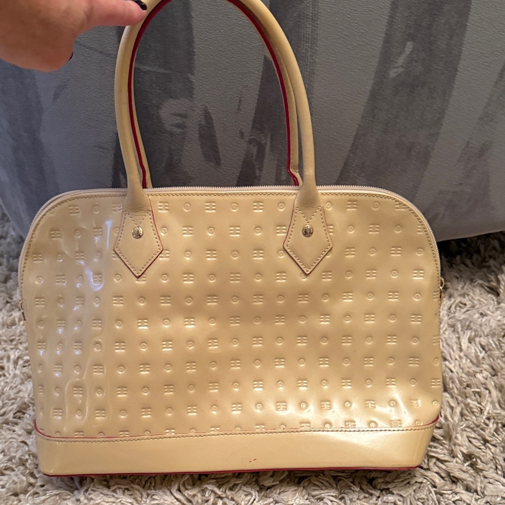 Elegant Arcadia Cream Handbag